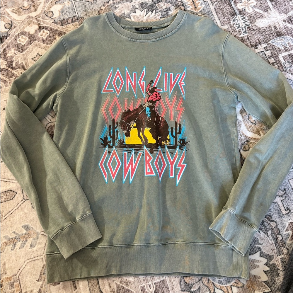 Long Live Cowboys LG Sweatshirt